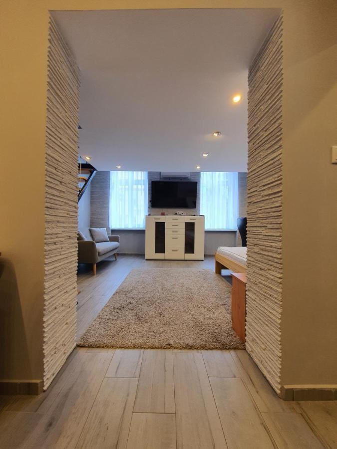 Belvarosi Exkluziv Loft Дебрецен Экстерьер фото